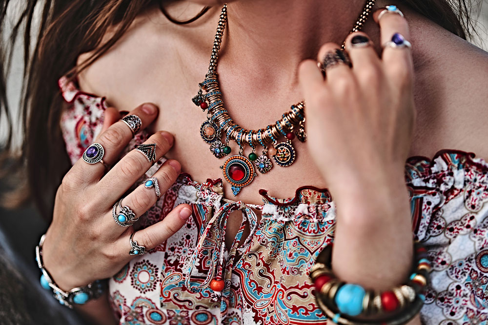 5 Jewelry Styling Tips for Getting the Right Look