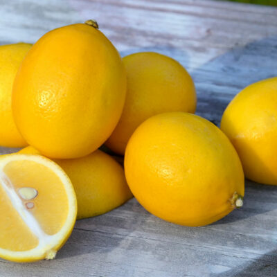 6 Foods That Are Effective in Tackling Dandruff